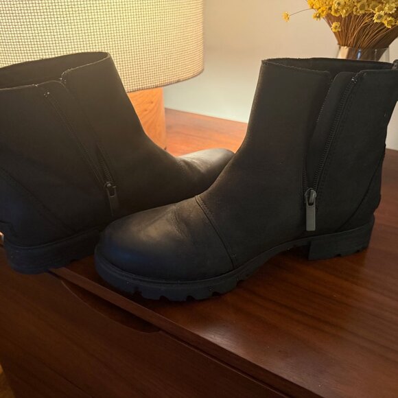 Sorel Emelie III Zip Waterproof Booties leather zip Women's - Black - Picture 4 of 9